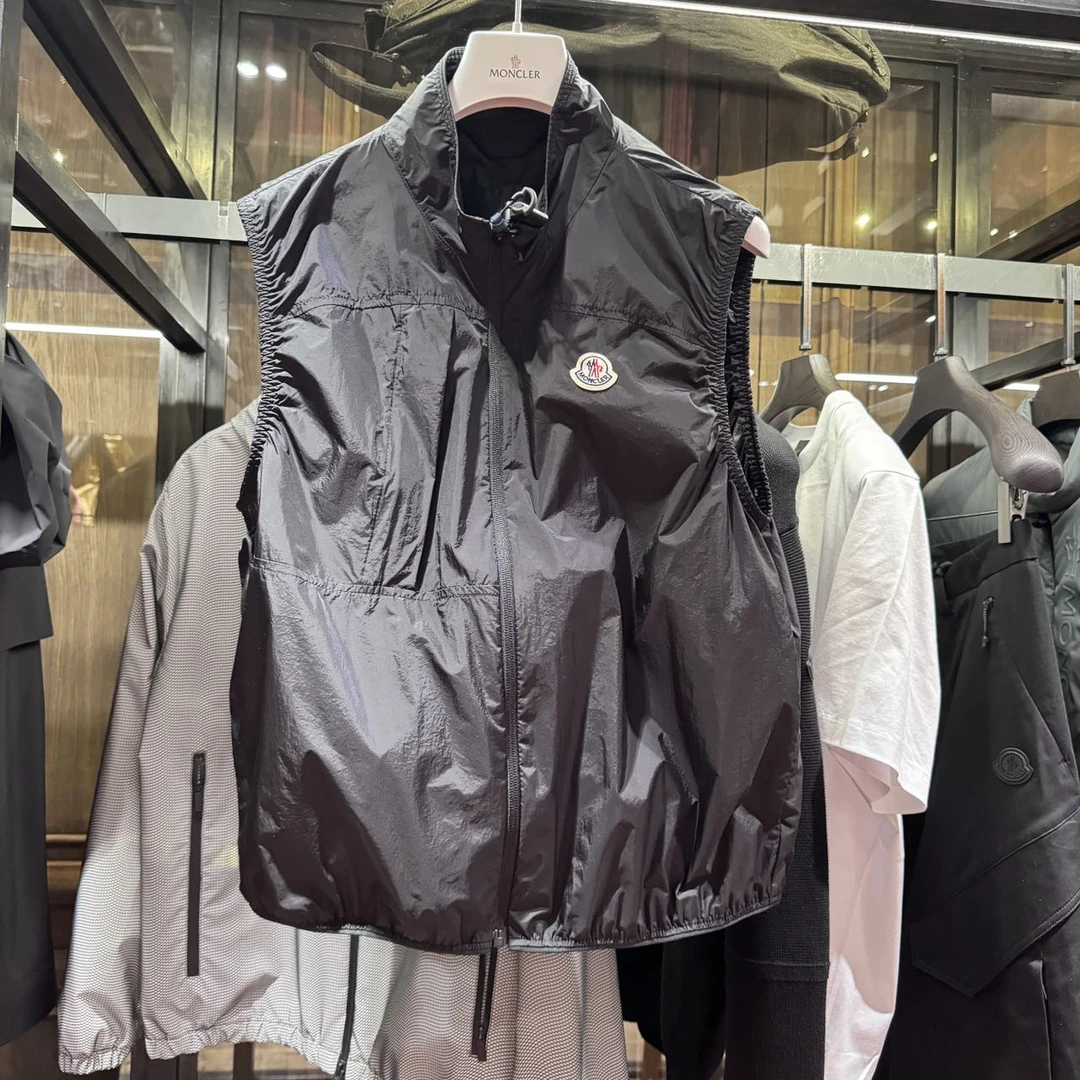 全新未使用 MONCLER 盟可睐蒙口/GG/春夏新品 Arashi男士马甲