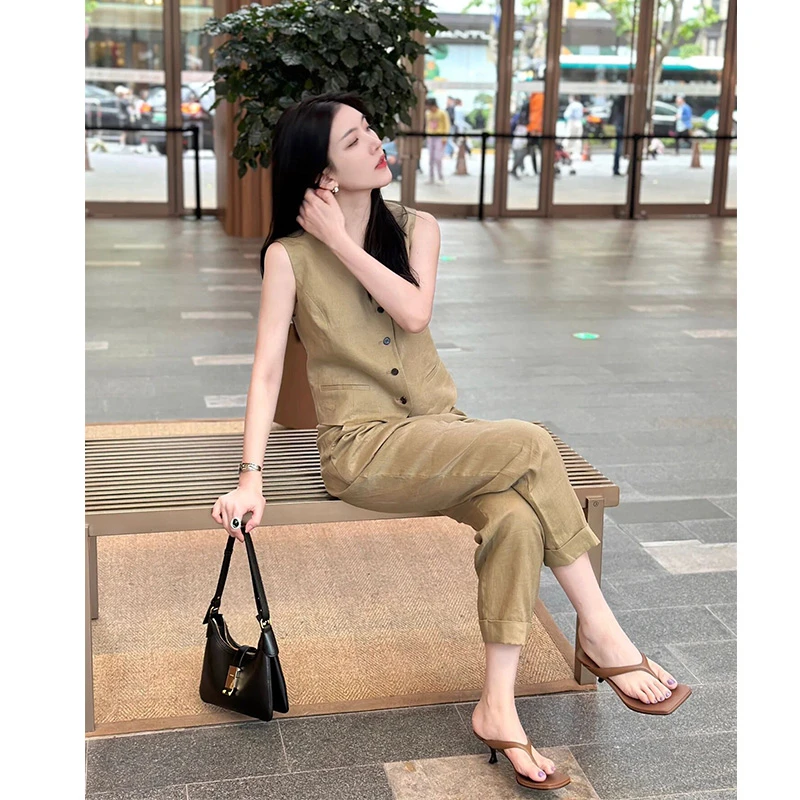 夏季薄款老钱风卡其色亚麻马甲小个子九分裤气质时尚套装两件套女