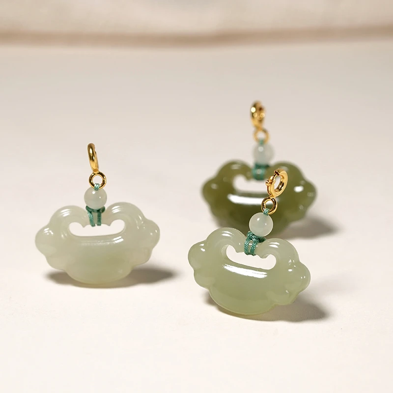 【石泽珠宝】石泽珠宝 和田玉晴水如意锁吊坠简约 多样性发货发其一