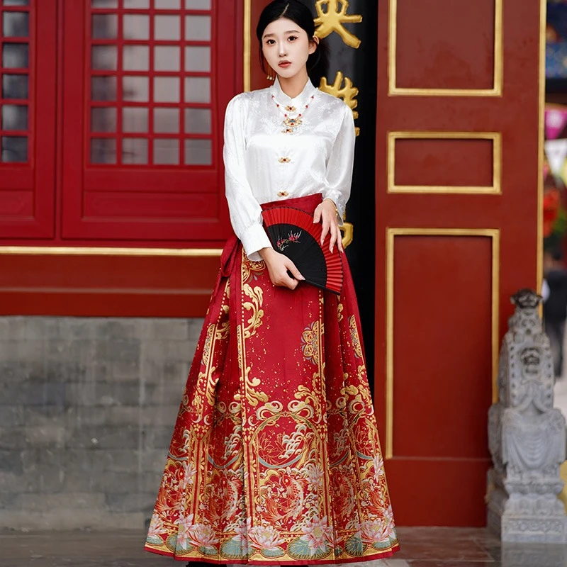 [莲年有鱼]2024年新款重工织金妆花马面裙敬酒订婚服