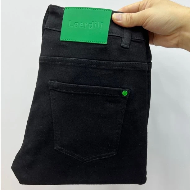 秋冬新款轻奢水洗牛仔裤弹力黑色休闲男士简约修身裤子