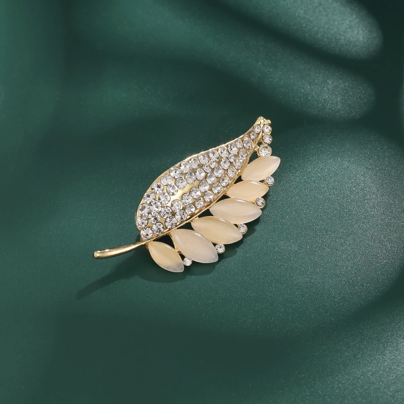 铜合金胸针 精致树叶胸针饰品百搭时尚爆款满钻胸花  Q-94