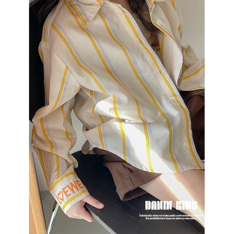 【嗒囜】女童春秋季上衣宽松条纹长袖衬衫儿童时尚薄款衬衣240238