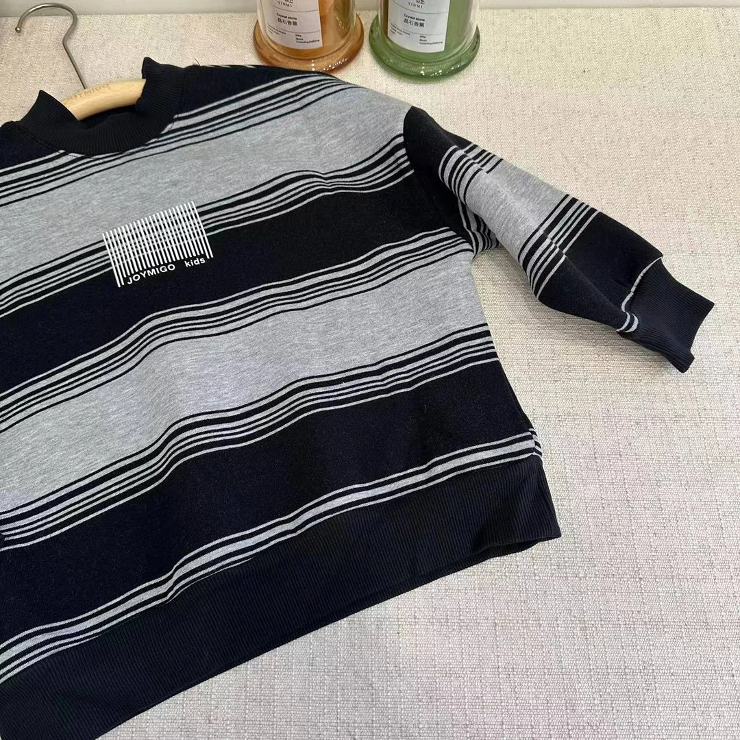 24E003096 儿童半高领卫衣