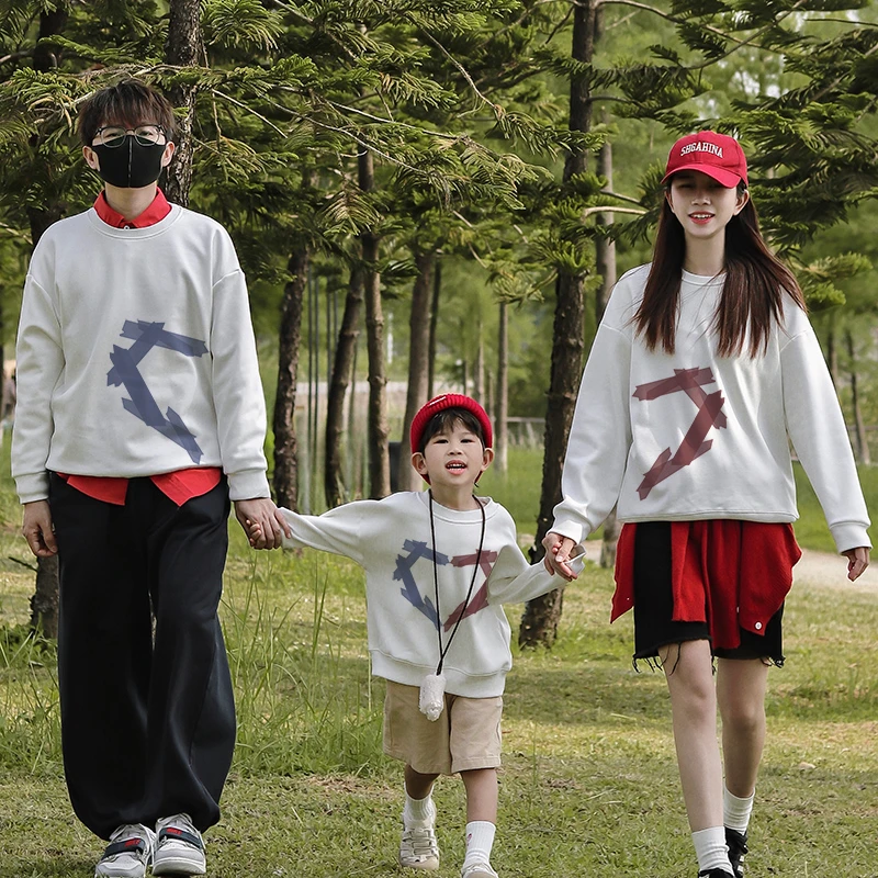 爱心高端亲子装一家三四口2024秋冬新款母女母子卫衣服套装加绒潮