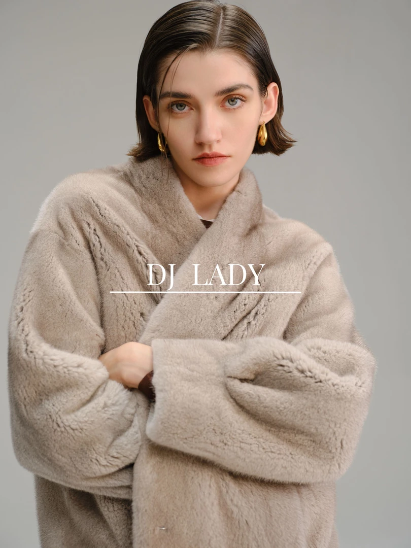 DJ LADY【蔷薇】新款哥本哈根天鹅绒水貂轻奢V领整貂貂皮休闲外套
