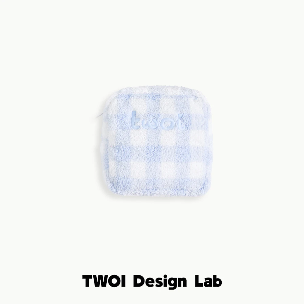 TWOI Design Lab蓝白格浴巾化妆包
