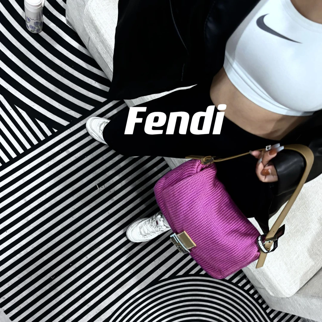 95新 FENDI/芬迪 613573/毛线珐琅扣大法棍