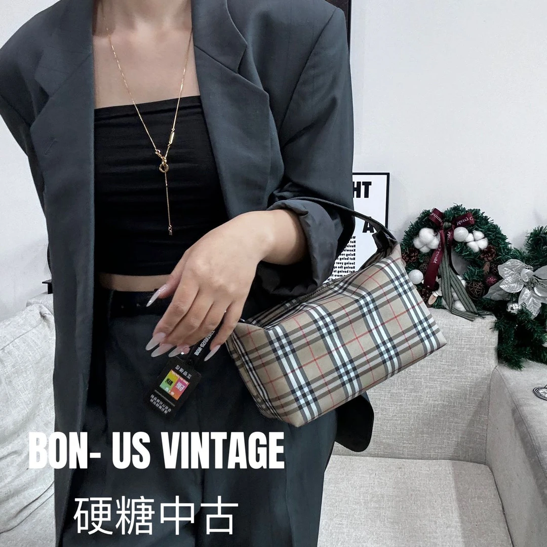 95新 BURBERRY/博柏利 616896/遛狗