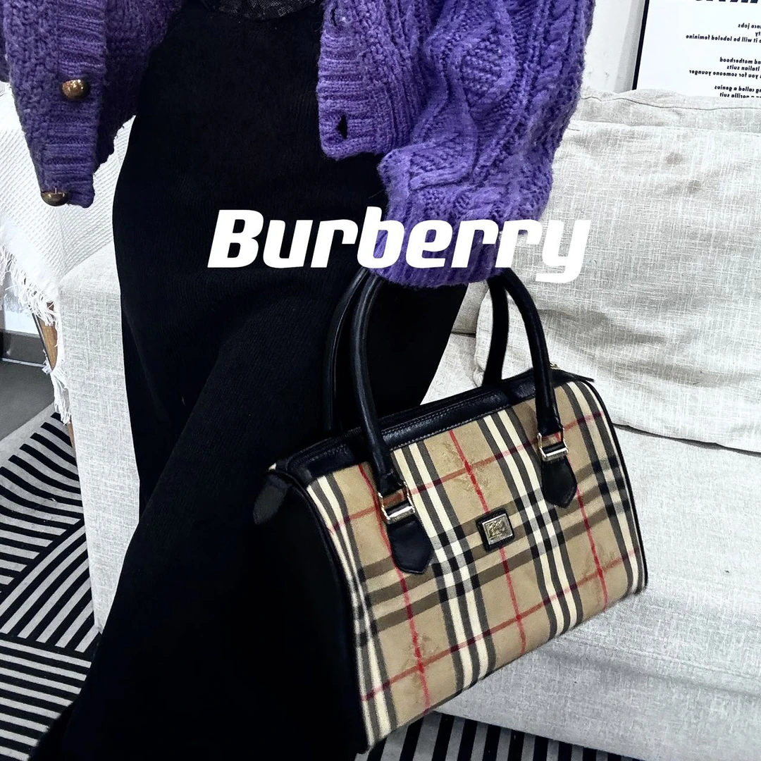 95新 BURBERRY/博柏利 613855/枕头