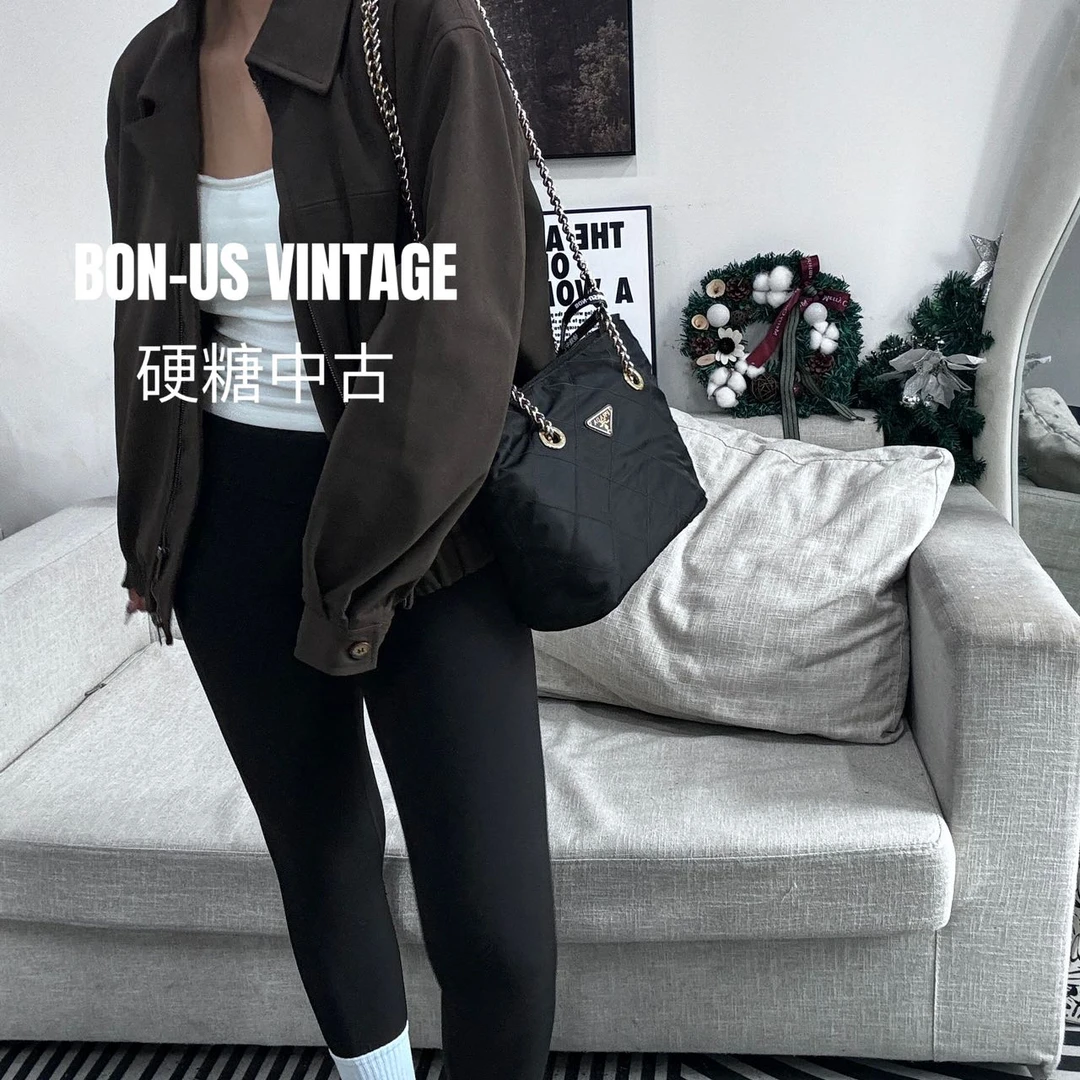 95新 Prada/普拉达 617409/黑金小号降落伞
