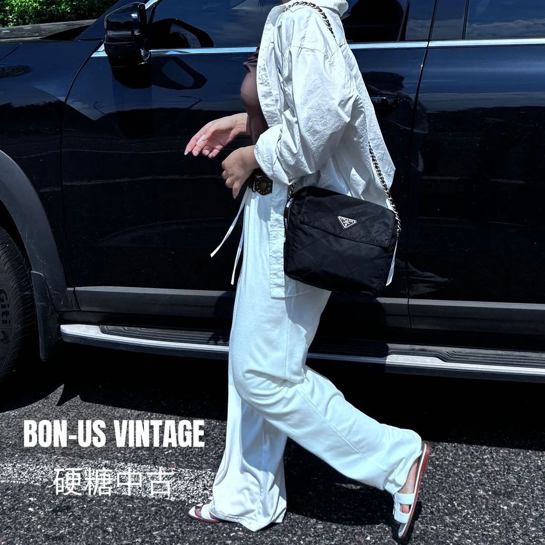 95新 Prada/普拉达 /617045/斜挎降落伞