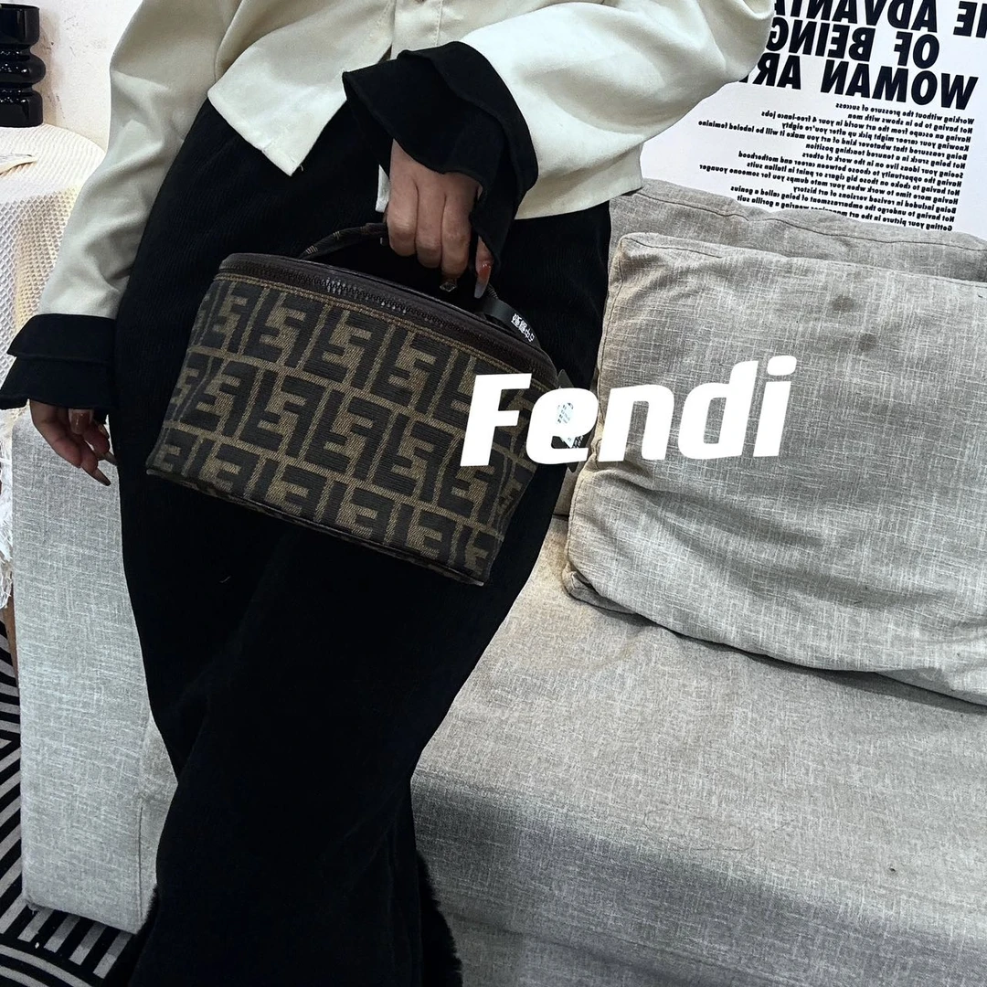 95新 FENDI/芬迪 /613847/芬迪老花圆形饭盒