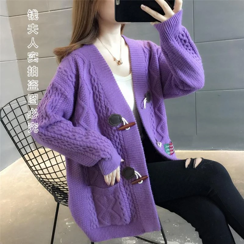 秋季口袋贴标牛角扣麻花毛衣开衫外套女长袖V领女慵懒女慵懒风