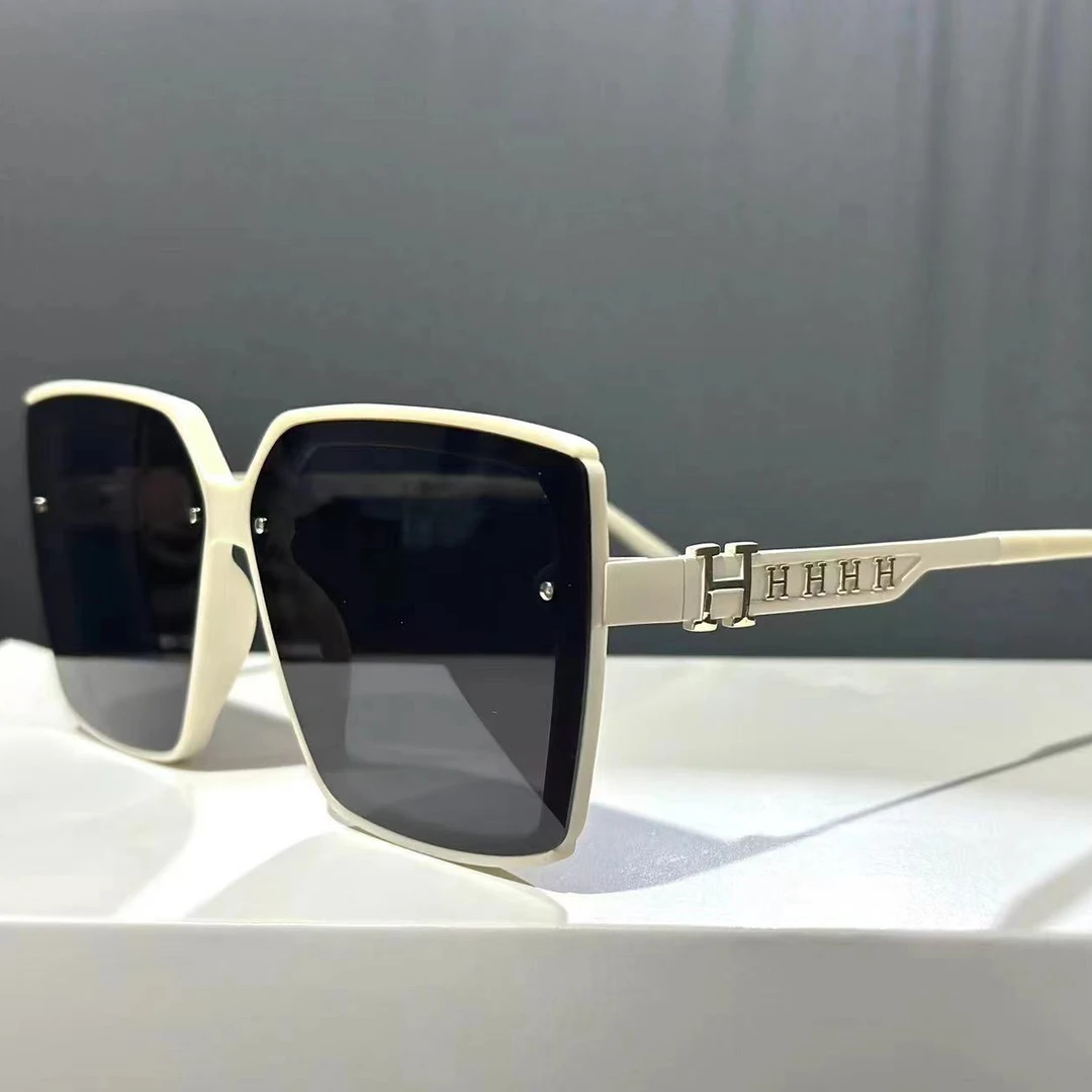 2024新款时尚H大框百搭女款墨镜偏光米白色太阳眼镜5258