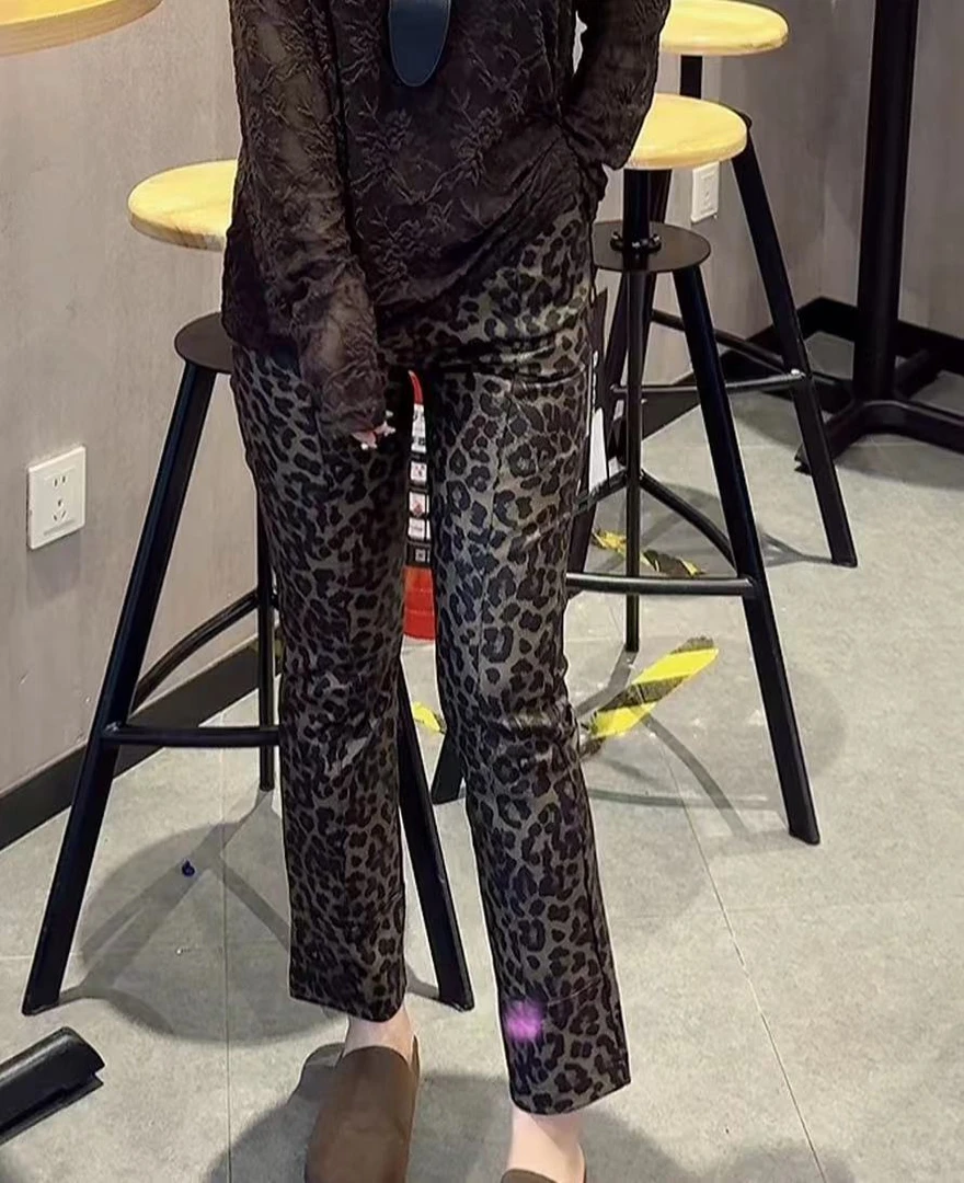 时尚洋气百搭显瘦涂层豹纹加绒九分喇叭裤3600