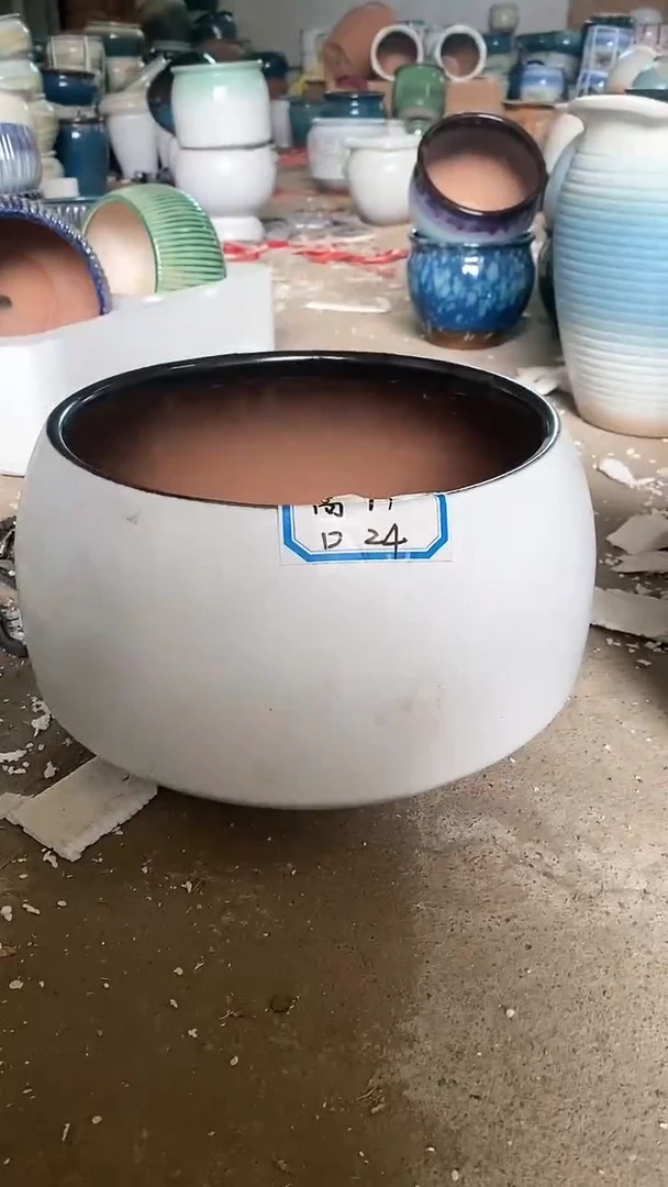 【闪购商品】红陶20CM（含）-50CM（不含）17*24纯白色大口花盆1个