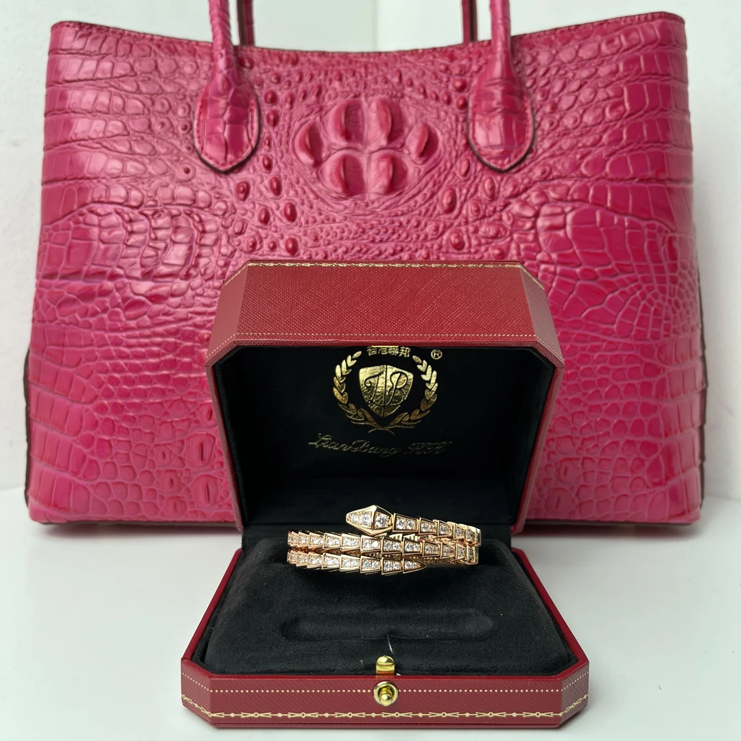 2305手镯-时尚优雅设计项链赠礼盒