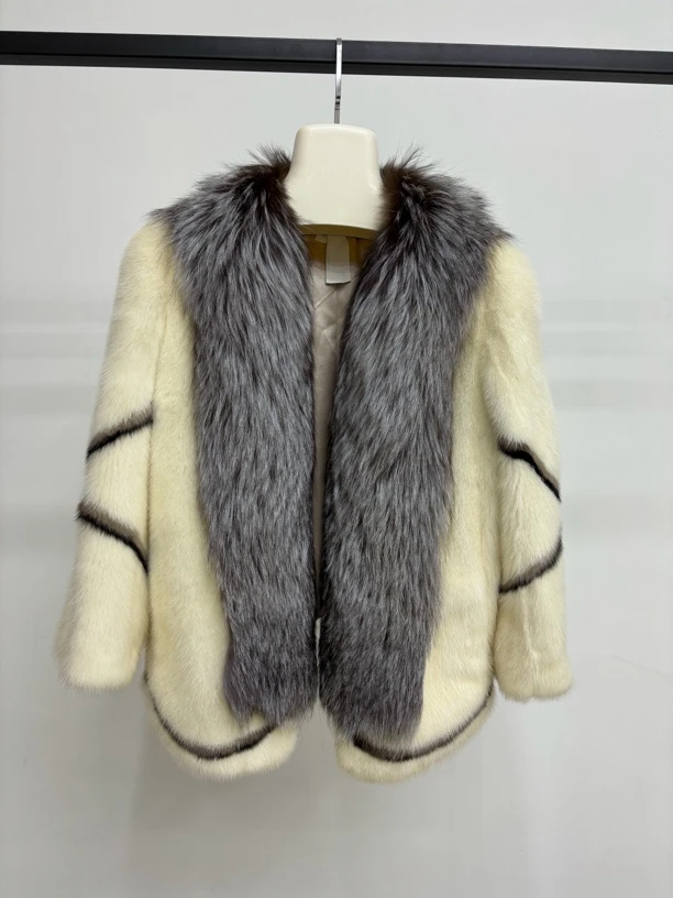 进口原色米白搭配原色银蓝狐毛领时装简约洋气款貂皮大衣