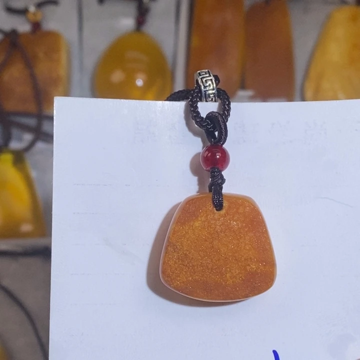 琥珀珠宝奇石未镶嵌