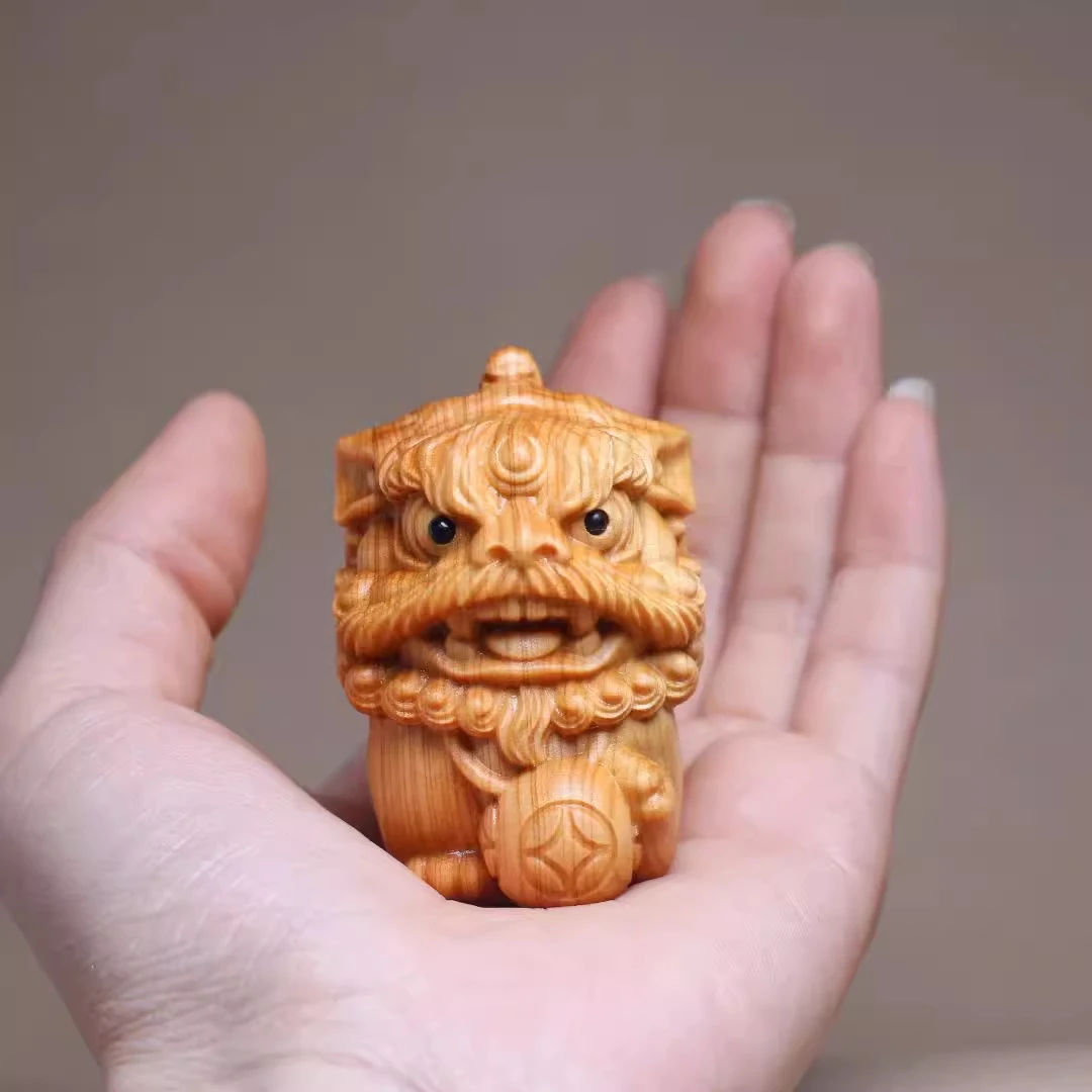 崖柏木狮子手工木雕把玩件国潮生日礼物招财貔貅有球必应家居摆件
