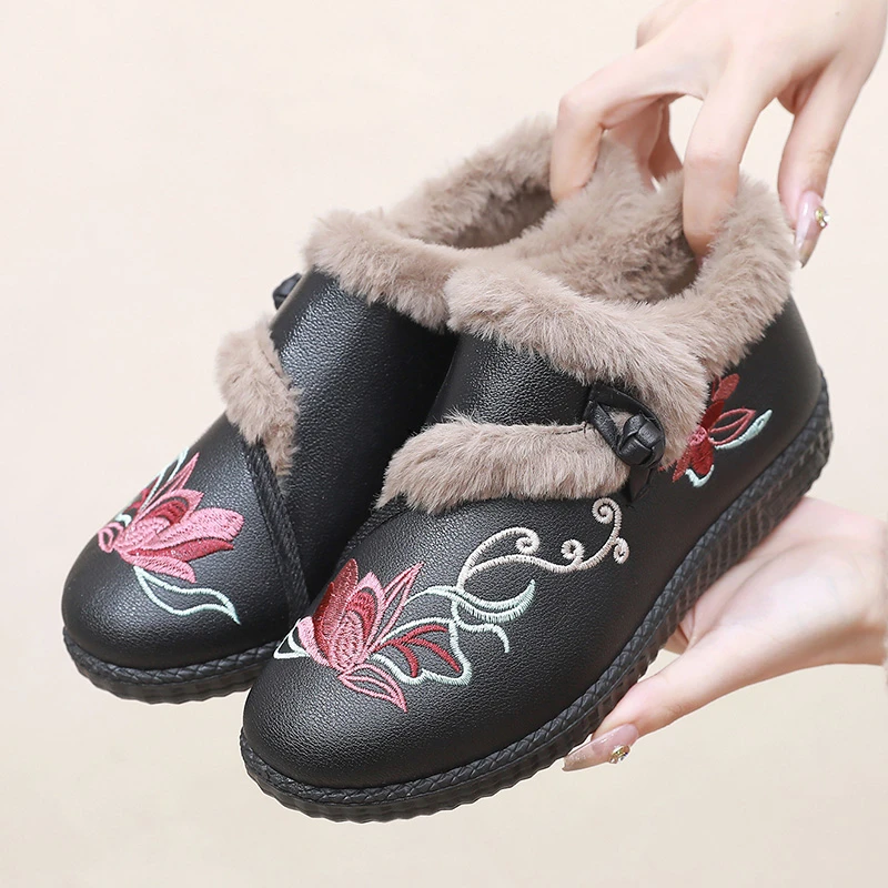 冬季老北京棉鞋女新款加绒加厚保暖防滑中老年妈妈鞋平底奶奶棉靴