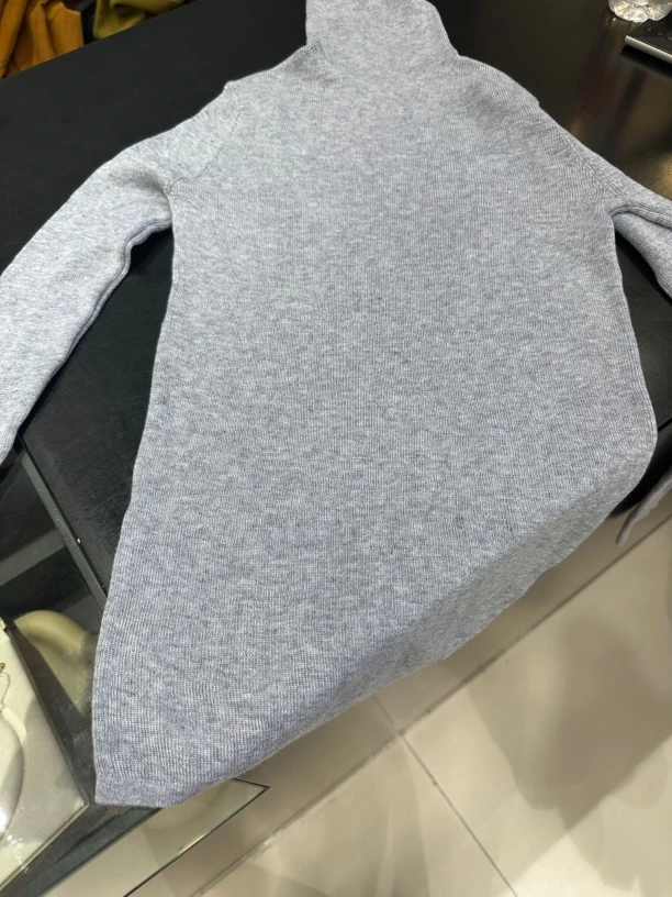 恩熙家的高领灰色打底衫8788
