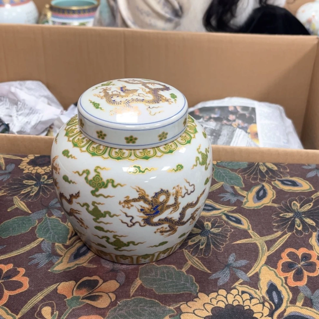 【闪购商品】陶瓷摆件明**人