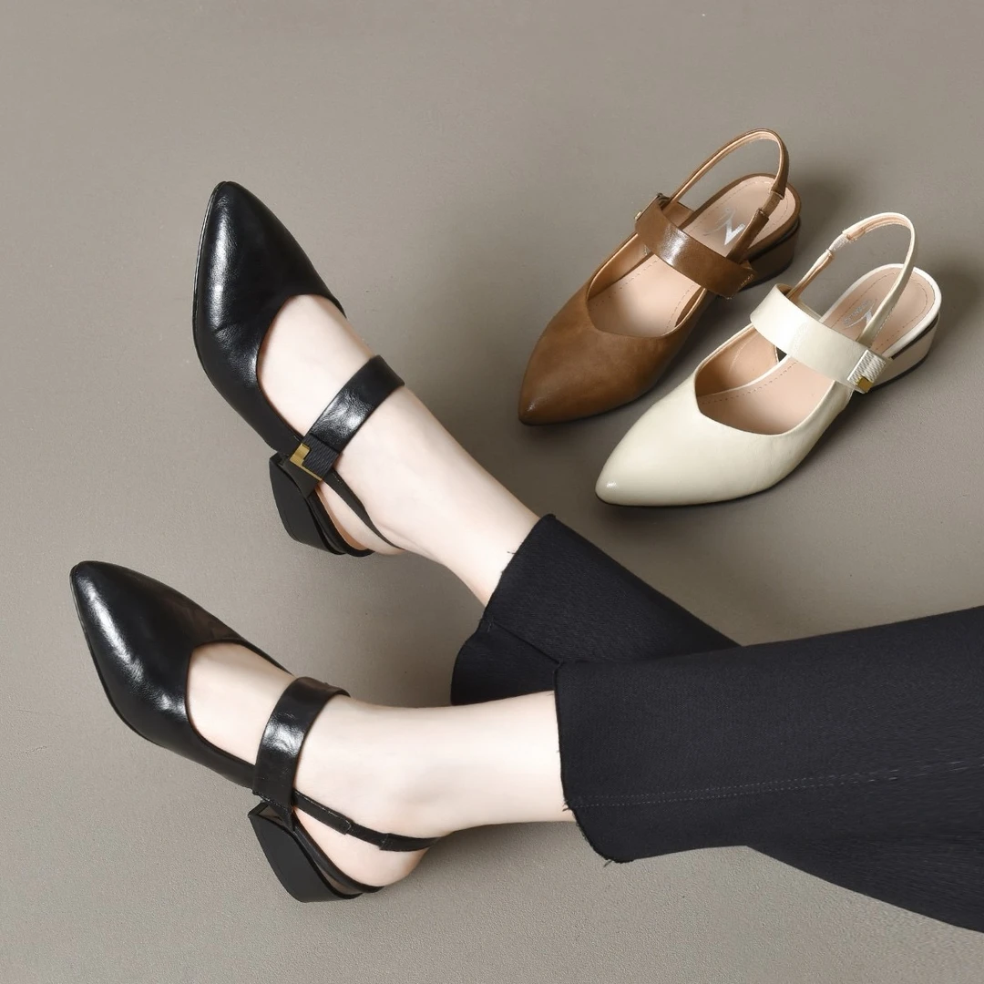 2024春夏新款尖头粗跟后空一字带凉鞋女软底舒适复古中跟法式女鞋