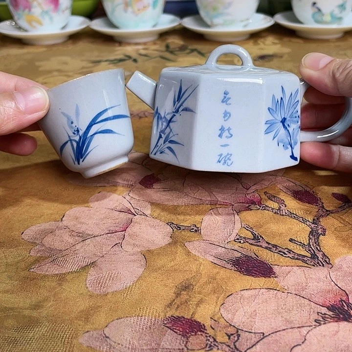 【闪购商品】瓷片梅兰竹菊八方壶➕杯。。。