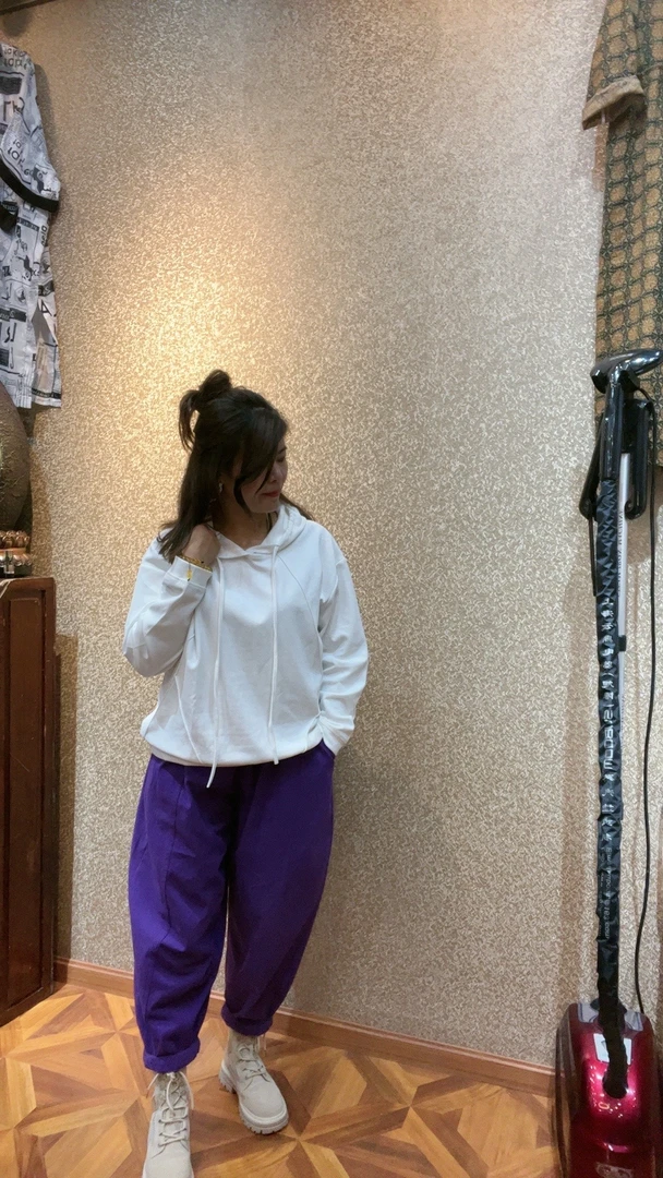 一梦夏季服装长袖宽松店的百搭卫衣白色