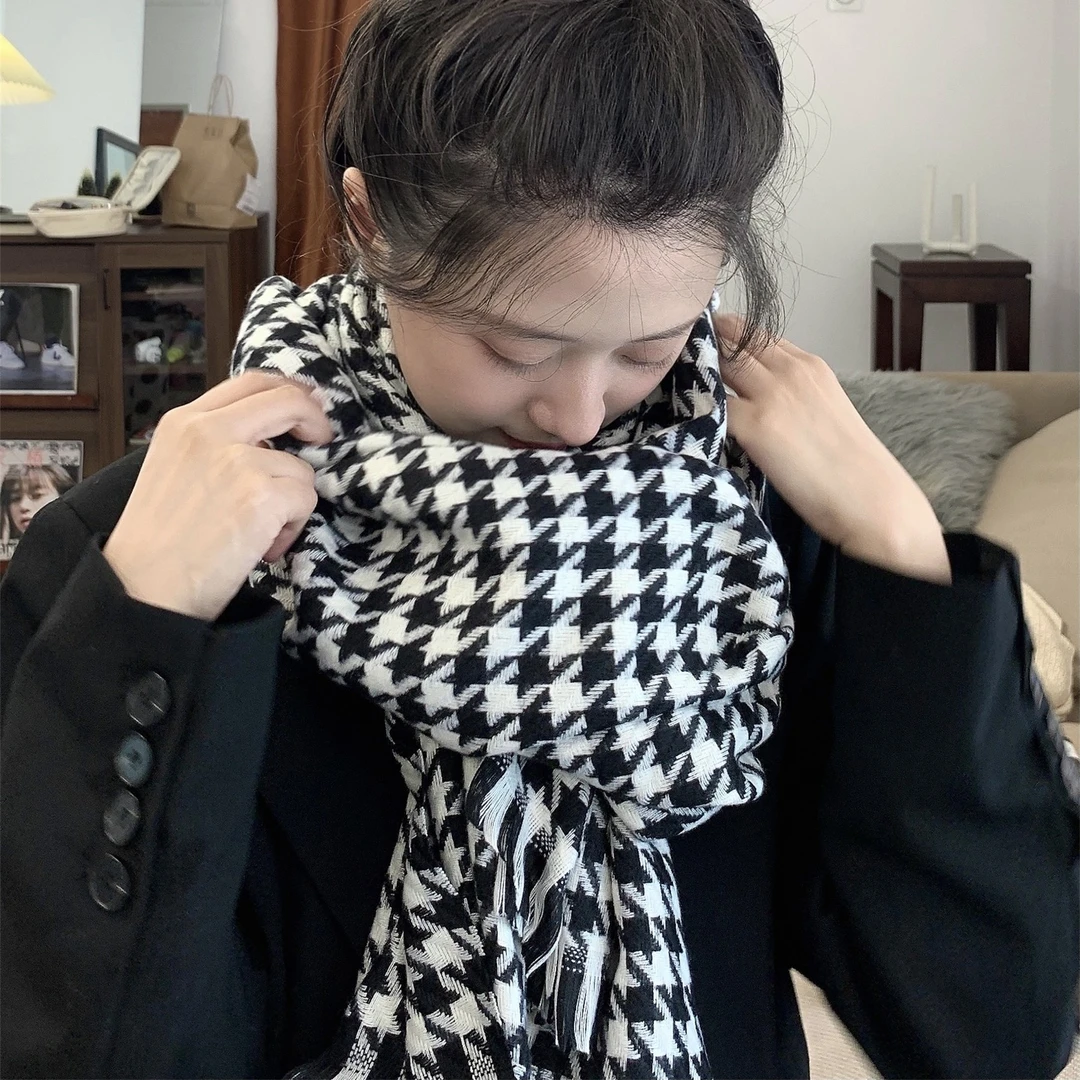 秋冬轻奢情侣千鸟格围巾韩范保暖加厚黑色格子围巾女潮ins网红