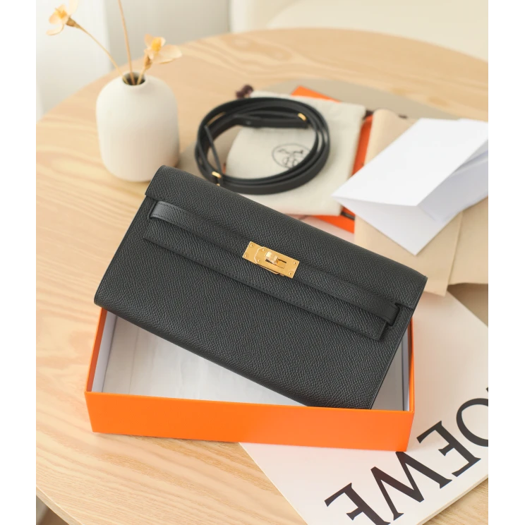 全新未使用 Hermes/爱马仕 KellyToGo 20.5W刻EP皮黑色金扣包 ZJ