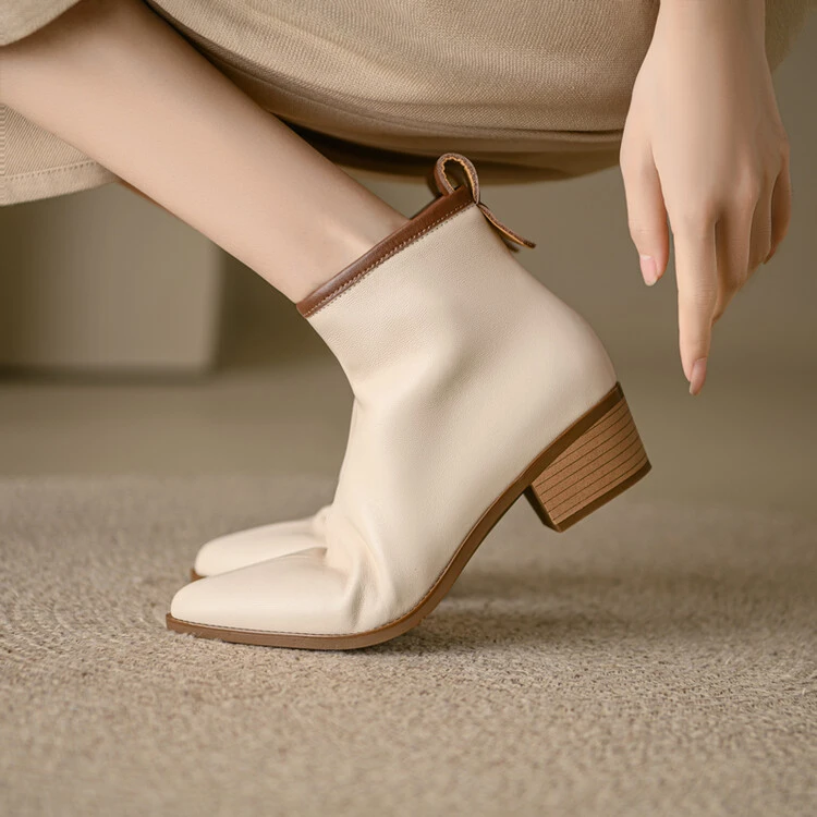 牛皮4cm秋冬保暖复古尖头短靴女中跟粗跟尖头马丁靴英伦风瘦瘦靴