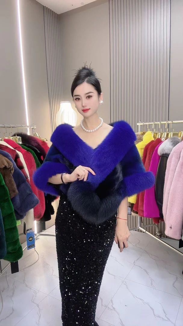 2024新款冬季女款毛领设计师时尚外套名媛网红气质轻奢狐狸毛披肩