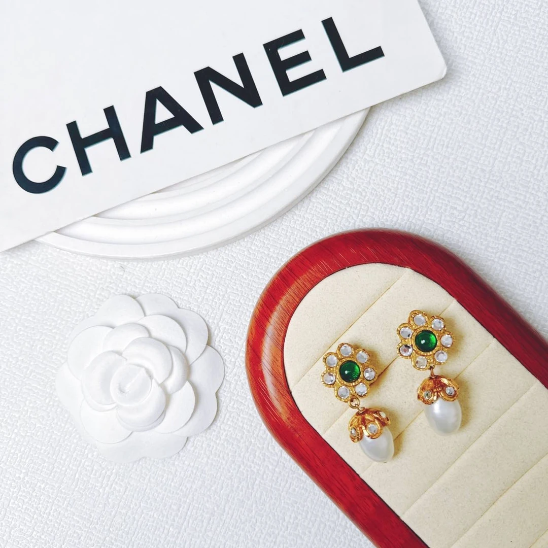 95新 Chanel/香奈儿 柚礼中古/香奈儿绿琉璃花珍珠耳夹le411018