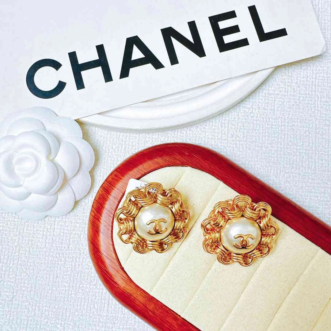 95新 Chanel/香奈儿 香奈儿素金太阳花珍珠耳夹LZ409476