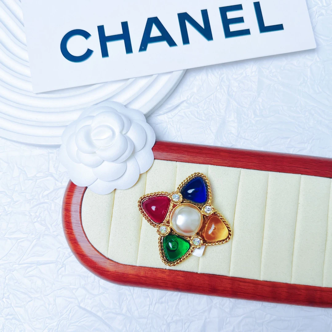 95新 Chanel/香奈儿 柚礼中古/香奈儿四芒星胸针LE411019