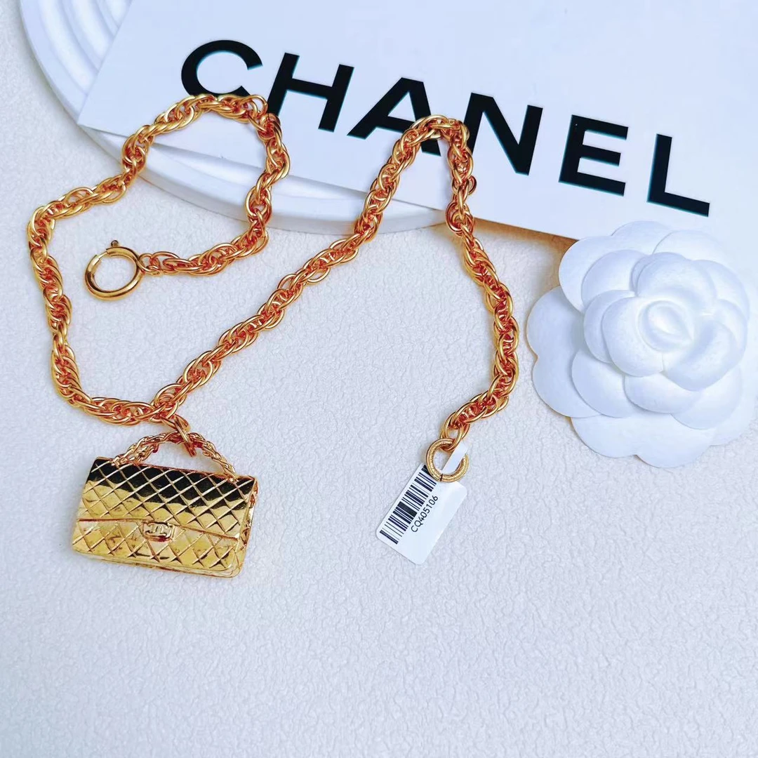 95新 Chanel/香奈儿 柚礼中古/香奈儿素金cf包包吊坠项链cq409047