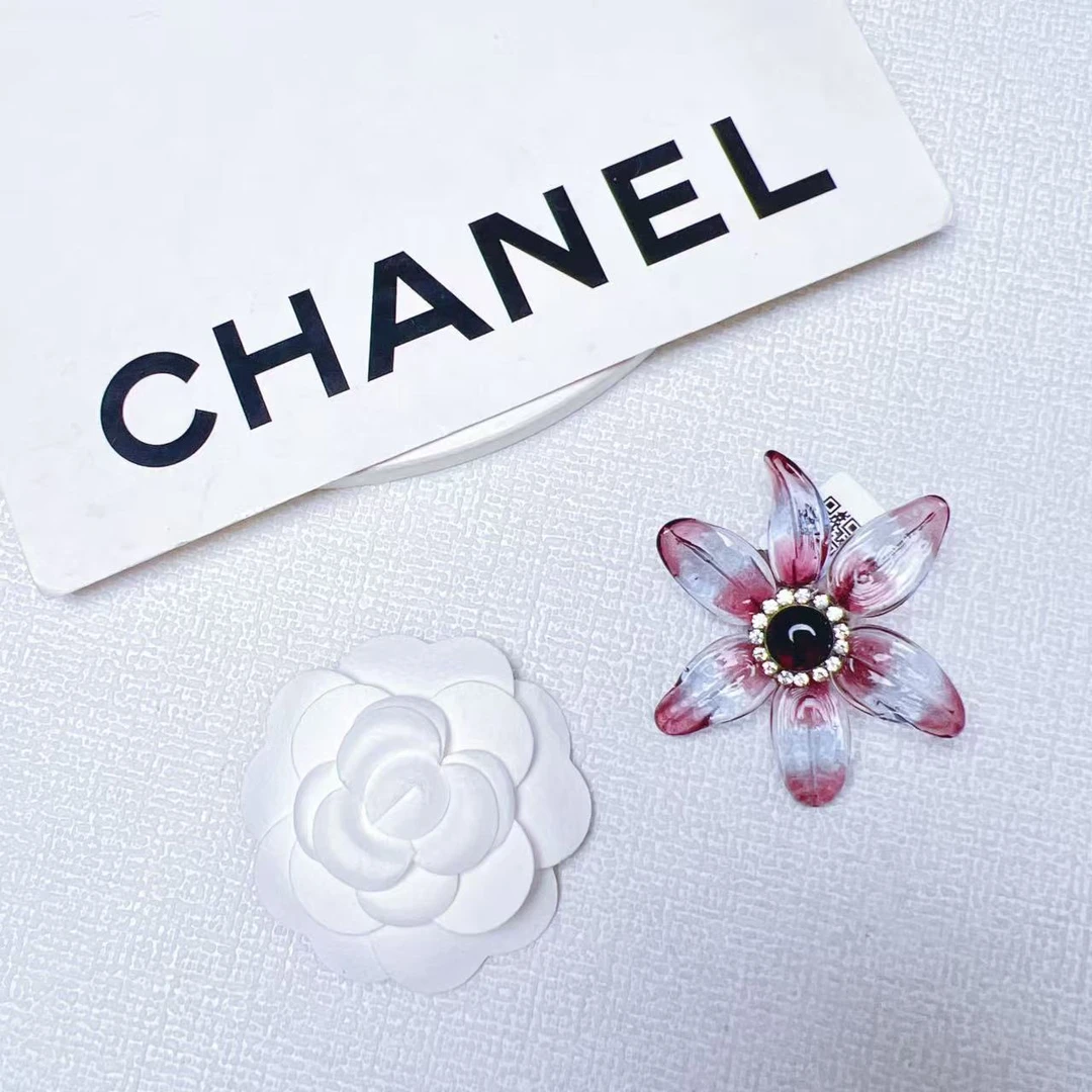 95新 Chanel/香奈儿 柚礼中古/香奈儿山茶花胸针lk411011