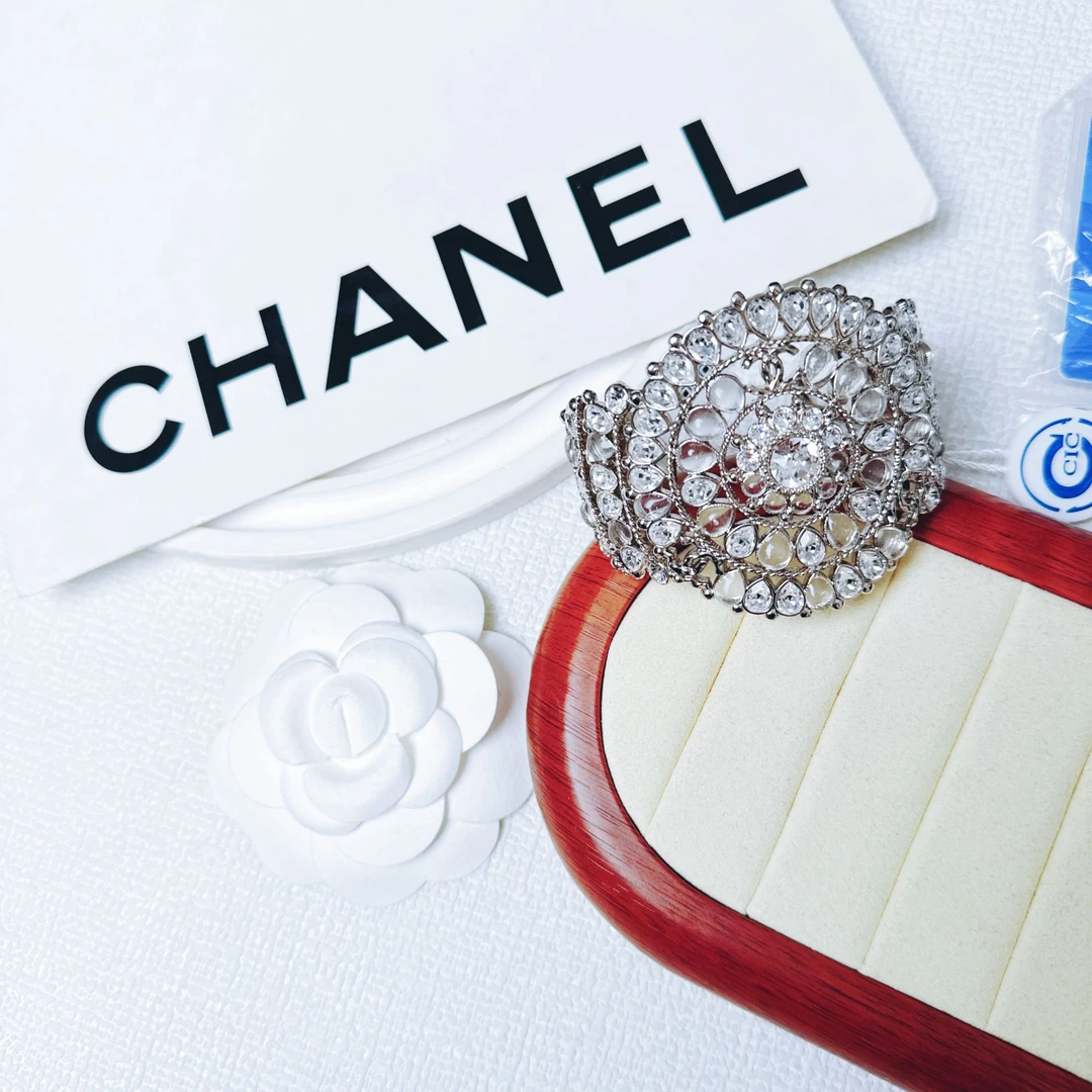 95新 Chanel/香奈儿 柚礼中古/香奈儿白色莱茵石手镯LZ411159