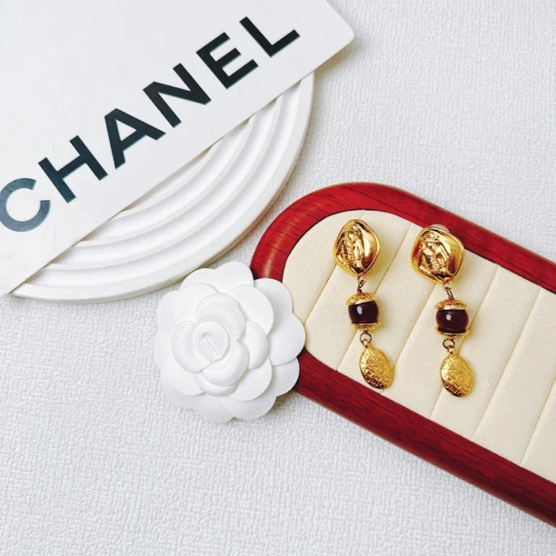 95新 Chanel/香奈儿 柚礼中古/香奈儿红琉璃扫肩耳夹LE402014