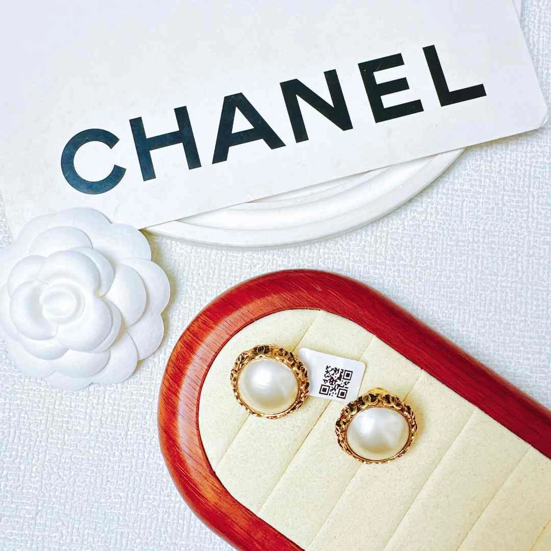 95新 Chanel/香奈儿 柚礼/香奈儿素金双C环绕珍珠耳夹LZ504027