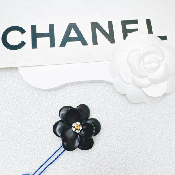 95新 Chanel/香奈儿 柚礼中古/香奈儿黑色山茶花胸针LZ407828