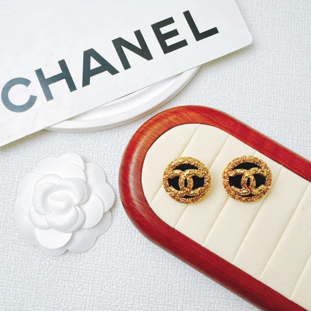 95新 Chanel/香奈儿 柚礼中古/香奈儿黑金熔岩小号耳夹CQ411043