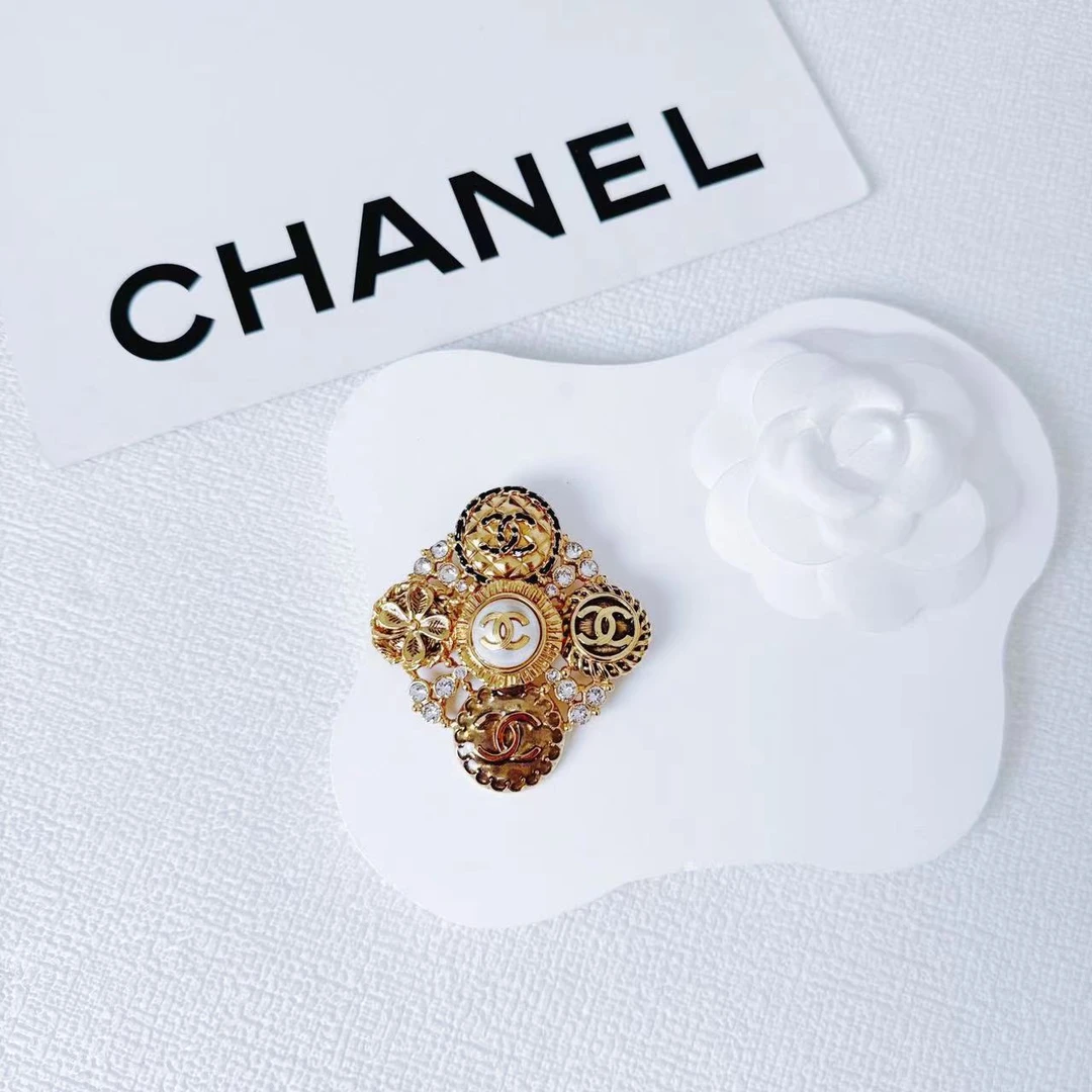 95新 Chanel/香奈儿 柚礼中古/香奈儿珍珠皮穿双C胸针LZ409776