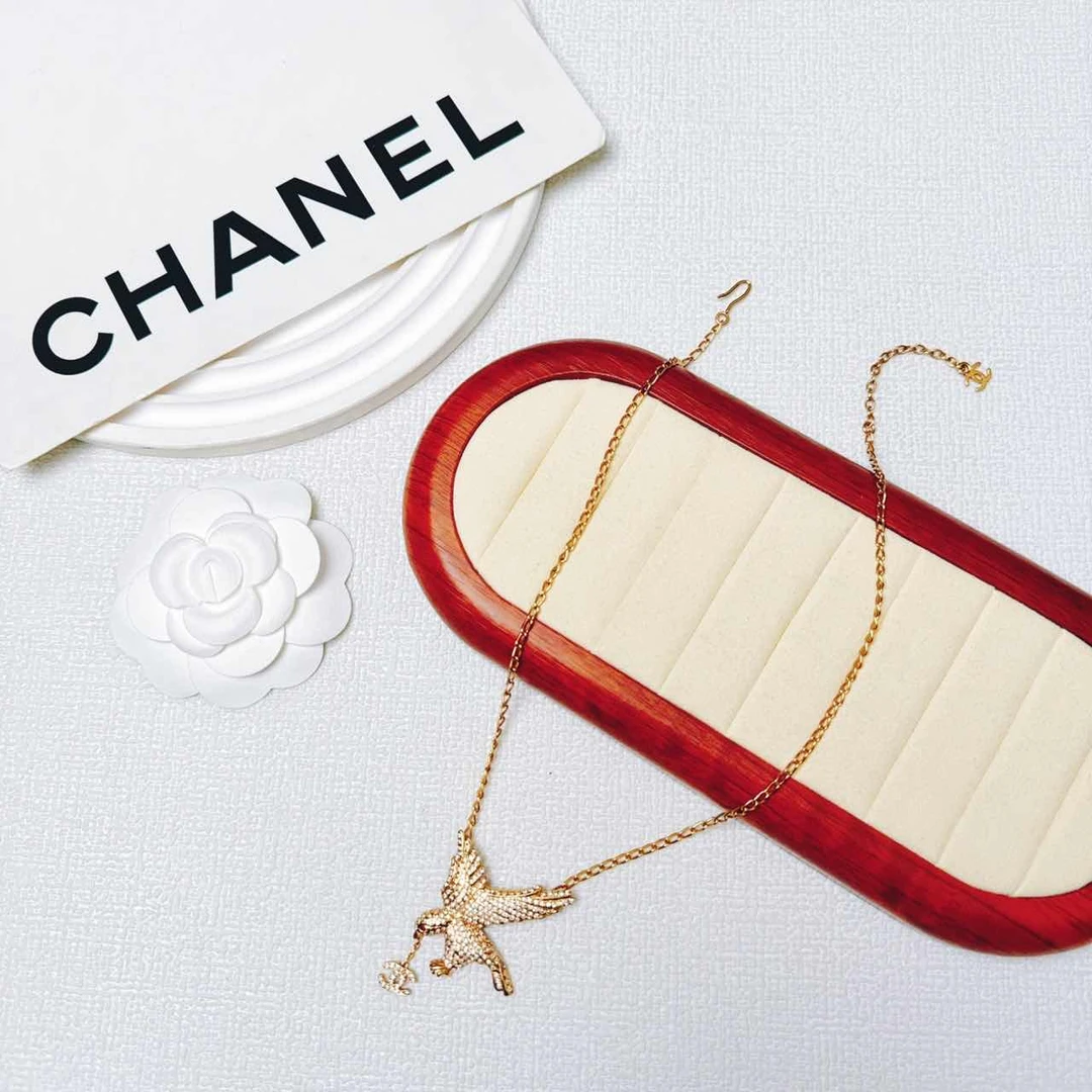 95新 Chanel/香奈儿 柚礼中古/香奈儿满钻老鹰双C项链CP410013