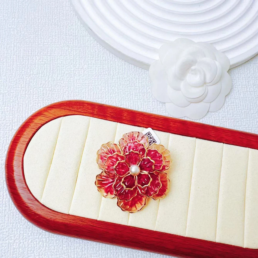95新  柚礼中古/格利普瓦红色花朵胸针LZ410284