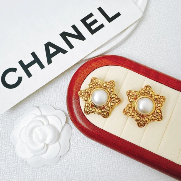 95新 Chanel/香奈儿 柚礼中古/香奈儿六芒星素金珍珠耳夹lz410226