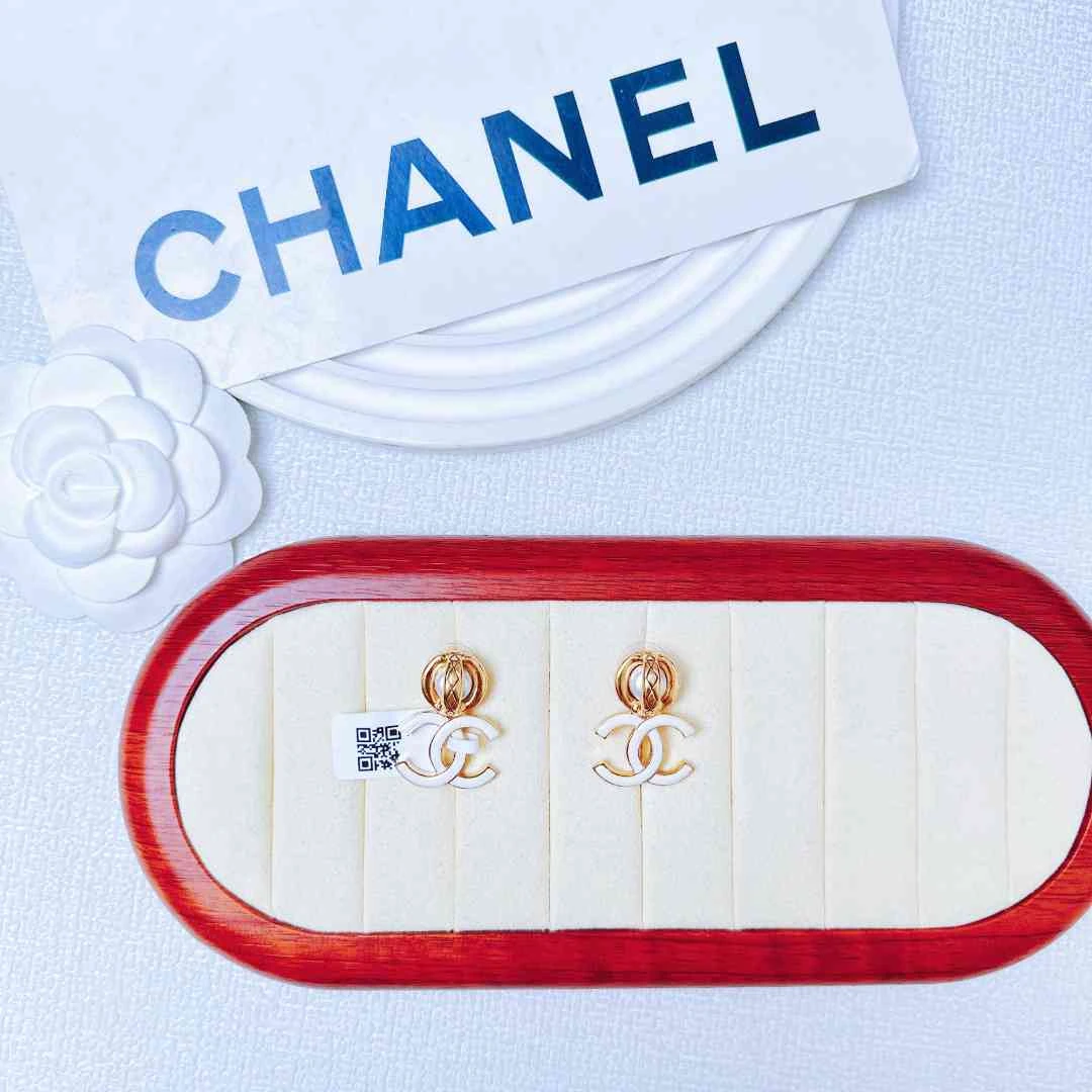 95新 Chanel/香奈儿 柚礼中古/香奈儿白珐琅双C耳钉LZ411059